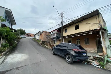 Casa com 6 Quartos à venda, 263m² no Adrianópolis, Manaus