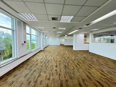 Sala Comercial para alugar, 556m² no Barra Olímpica, Rio de Janeiro