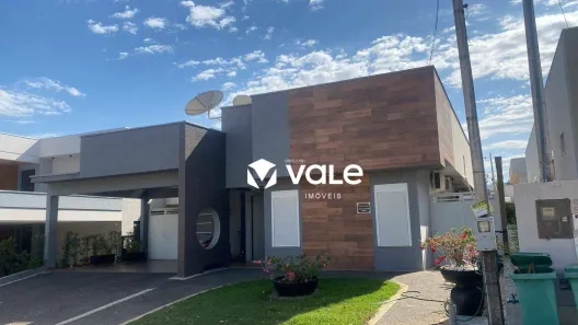 Casa de Condomínio com 3 Quartos para alugar, 225m² no Plano Diretor Sul, Palmas