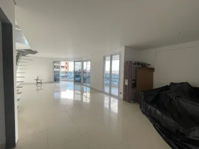 Cobertura com 4 Quartos à venda, 300m² no Adrianópolis, Manaus