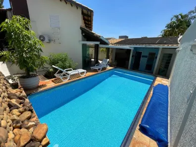 Casa de Condomínio com 5 Quartos à venda, 300m² no Loteamento Portal do Sol I, Goiânia