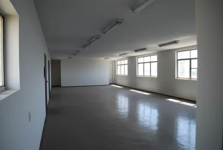 Sala Comercial para alugar, 128m² no Santa Efigênia, Belo Horizonte