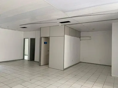 Sala Comercial para alugar, 138m² no Acupe de Brotas, Salvador