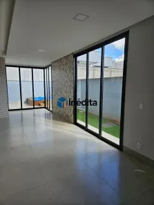 Casa de Condomínio com 3 Quartos para alugar, 157m² no Jardim Cristal, Aparecida de Goiânia
