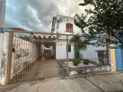 Casa com 3 Quartos à venda, 215m² no Centro, Araraquara