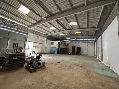 Galpão/Depósito/Armazém à venda, 400m² no Recreio Ipitanga, Lauro de Freitas