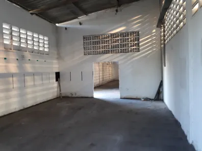 Galpão/Depósito/Armazém à venda, 2600m² no Centro, Simões Filho