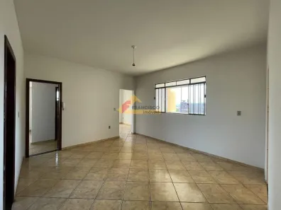 Apartamento com 4 Quartos para alugar, 140m² no Niterói, Divinópolis