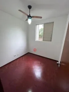 Apartamento com 3 Quartos para alugar, 70m² no Cláudia, Londrina