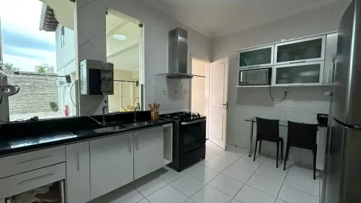 Casa com 3 Quartos à venda, 360m² no Dom Pedro I, Manaus