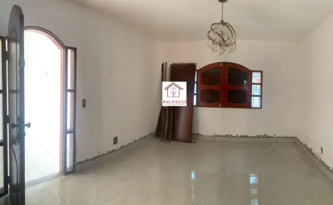 Sobrado com 4 Quartos para alugar, 250m² no Ceilândia Sul, Brasília