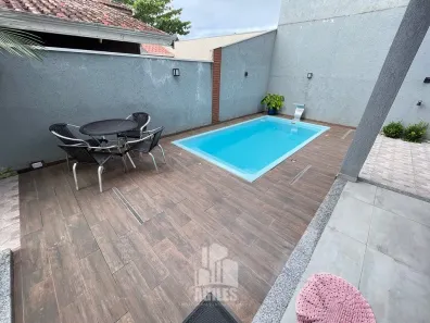Sobrado com 3 Quartos à venda, 220m² no Perequê, Matinhos