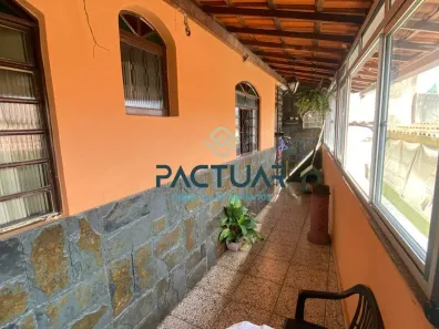 Casa com 2 Quartos para alugar, 120m² no Betânia, Belo Horizonte