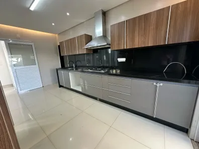 Casa de Condomínio com 4 Quartos à venda, 220m² no Jardins Verona, Goiânia