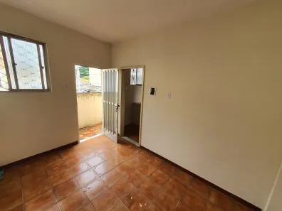 Kitnet com 1 Quarto para alugar, 24m² no Rocha Miranda, Rio de Janeiro
