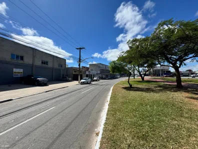 Sala Comercial para alugar, 911m² no Residencial Village Garavelo, Aparecida de Goiânia