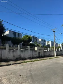 Apartamento com 3 Quartos para alugar, 90m² no Candelária, Natal