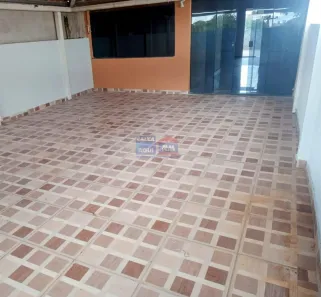 Sobrado com 5 Quartos à venda, 300m² no Taguatinga Norte, Brasília