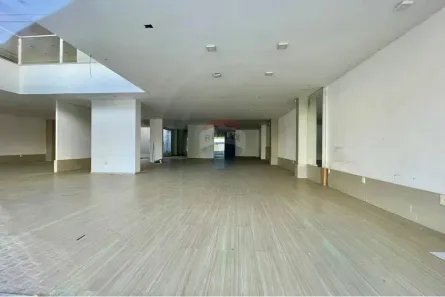 Ponto Comercial para alugar, 800m² no Tirol, Natal