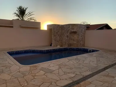 Casa de Condomínio com 3 Quartos para alugar, 234m² no Portal dos Pássaros I, Boituva