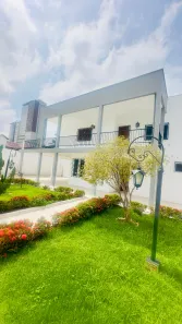 Casa de Condomínio com 5 Quartos para alugar, 500m² no Chapada, Manaus
