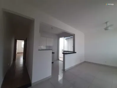 Casa com 3 Quartos para alugar, 67m² no Liberdade, Santa Luzia