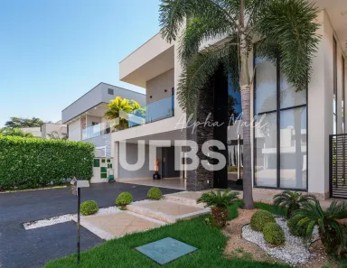 Casa de Condomínio com 4 Quartos à venda, 350m² no Jardins Verona, Goiânia