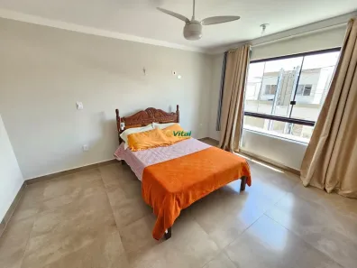 Casa com 3 Quartos para alugar, 100m² no Santa Rosa, Belo Horizonte
