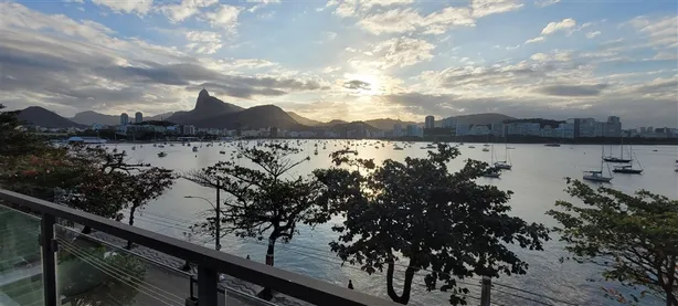 Casa com 4 Quartos para venda ou aluguel, 430m² no Urca, Rio de Janeiro