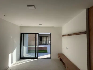 Apartamento com 2 Quartos para alugar, 70m² no Buraquinho, Lauro de Freitas