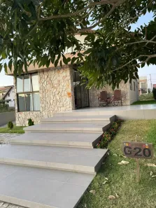 Casa de Condomínio com 4 Quartos para alugar, 225m² no , Bananeiras