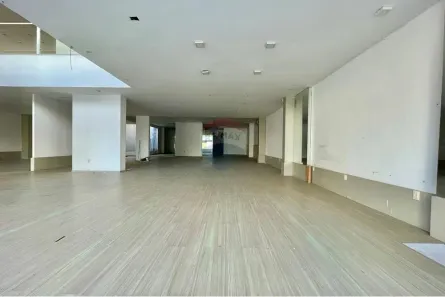 Ponto Comercial para alugar, 800m² no Tirol, Natal