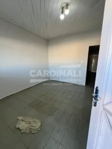 Casa com 3 Quartos para alugar, 300m² no Vila Tamoio, Ibaté