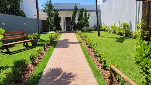 Casa com 5 Quartos para alugar, 364m² no Interlagos (Abrantes), Camaçari