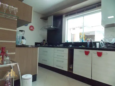Casa com 5 Quartos à venda, 300m² no Setor Sul, Brasília