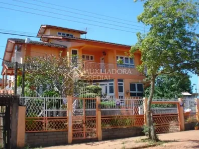 Sobrado com 4 Quartos à venda, 282m² no Jardim do Bosque, Cachoeirinha