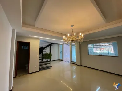 Sobrado com 4 Quartos à venda, 400m² no Ceilândia Norte, Brasília