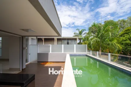 Casa de Condomínio com 4 Quartos à venda, 272m² no Jardins Valência, Goiânia