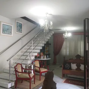 Casa com 3 Quartos para alugar, 610m² no Jardim Apipema, Salvador