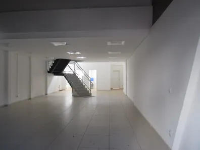 Prédio Comercial para venda ou aluguel, 1340m² no Cruzeiro, Belo Horizonte