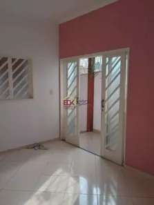 Casa com 3 Quartos para alugar, 186m² no Parque São Luís, Taubaté