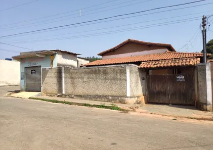 Casa com 3 Quartos à venda, 390m² no Centro, Caetanópolis