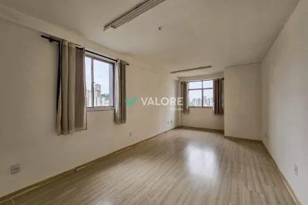 Sala Comercial para alugar, 32m² no Santo Antônio, Belo Horizonte