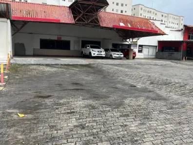 Galpão/Depósito/Armazém para alugar, 700m² no Fazenda Grande do Retiro, Salvador