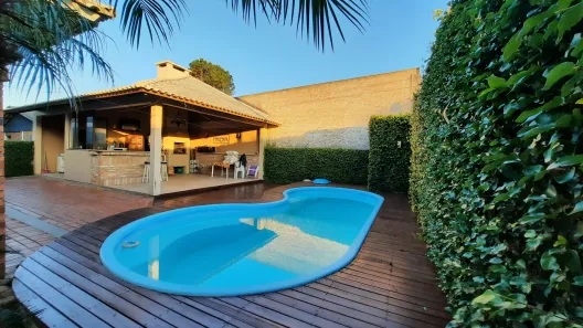 Sobrado com 3 Quartos à venda, 365m² no Centro, Guaíba