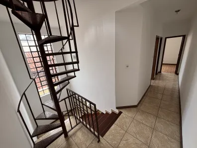 Casa com 3 Quartos para alugar, 150m² no Santa Lúcia, Betim