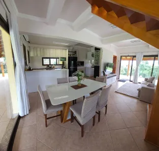 Fazenda/Sítio com 4 Quartos à venda, 303m² no , Farroupilha