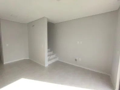 Sobrado com 2 Quartos para alugar, 88m² no Água Verde, Jaraguá do Sul
