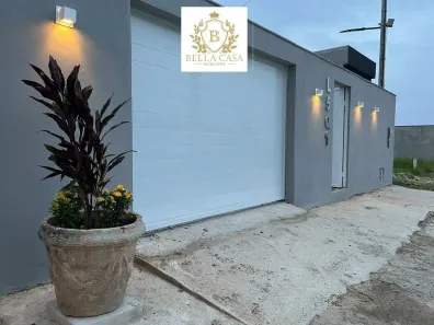 Casa com 2 Quartos para alugar, 110m² no Fazendinha, Araruama