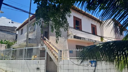 Casa com 3 Quartos à venda, 60m² no São Caetano, Salvador